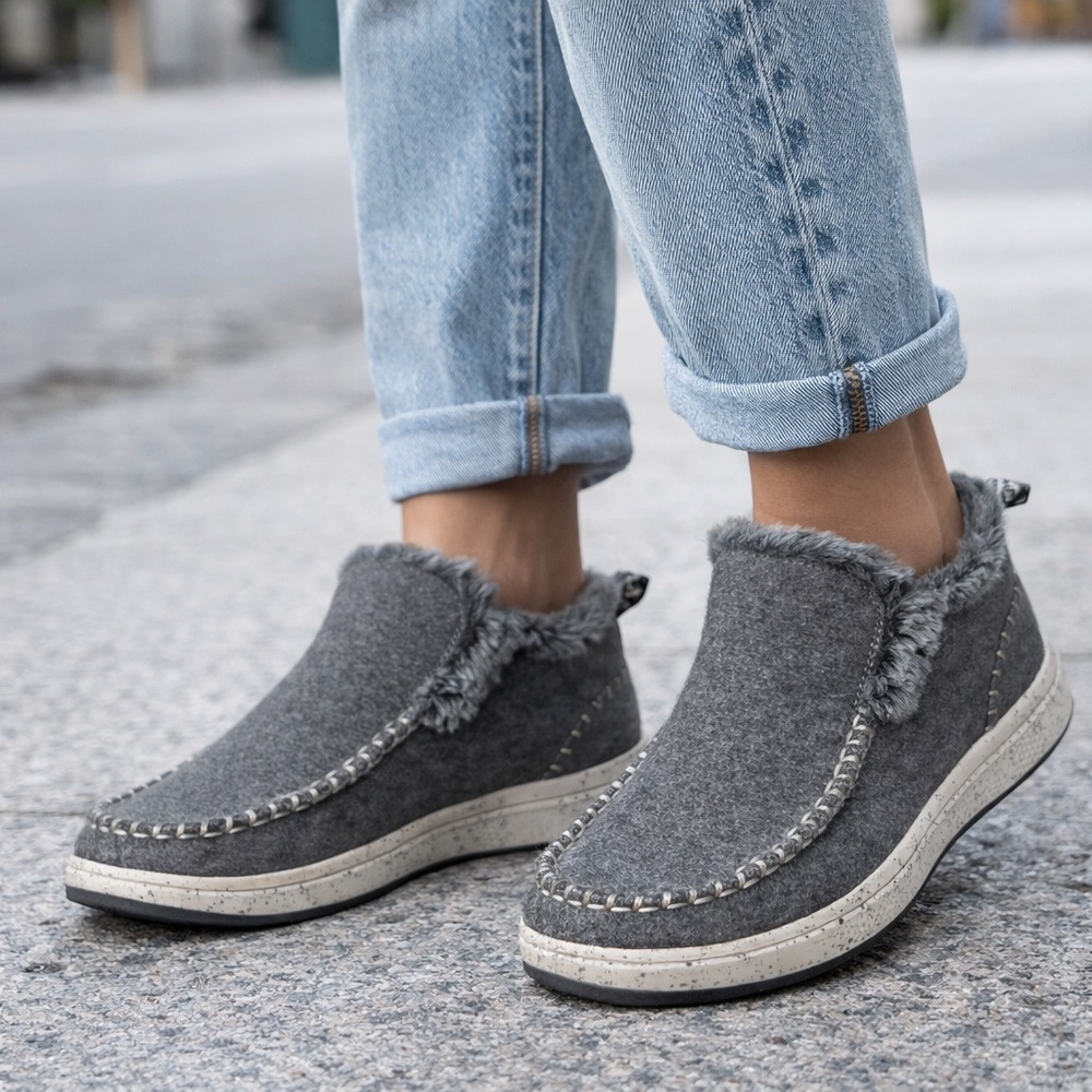 Skechers BOBS Faux Fur-Lined Slip-On Shoes – Gray – Women’s US 6.5